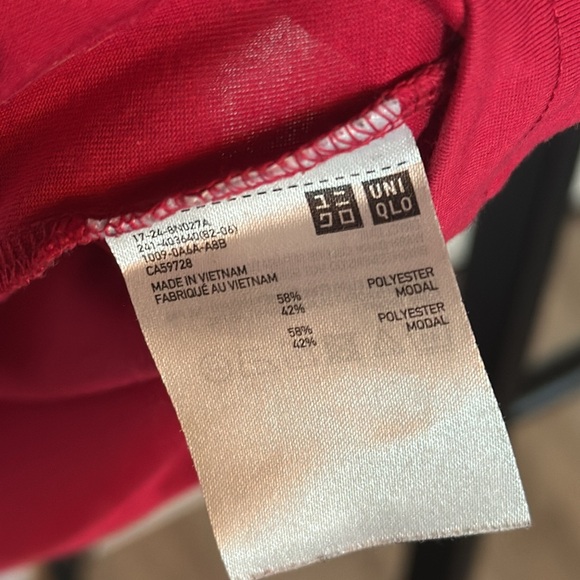 Dark Pink Uniqlo Top - Picture 4 of 4